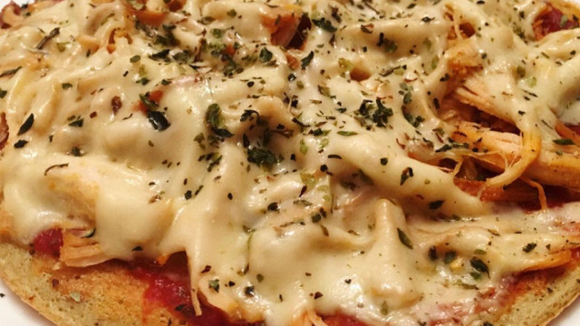 Pizza Proteica de Frango com Catupiry 1