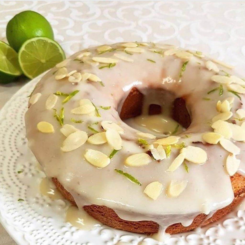Bolo de Limão com Amêndoas