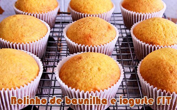 Bolinho FIT de Iogurte com Essência de Baunilha